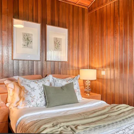 Do Relogio D'agua, A In Madeira Chalet